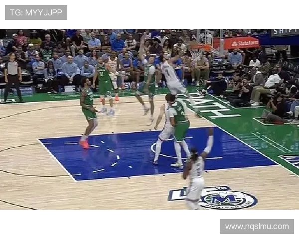 弗拉格 22 分 0 失误斩首胜：这记隔扣，值得球迷起立欢呼